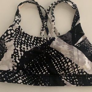 LULU LEMON SPORTS BRA